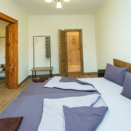 Levendula Apartmanhaz Feriehus *